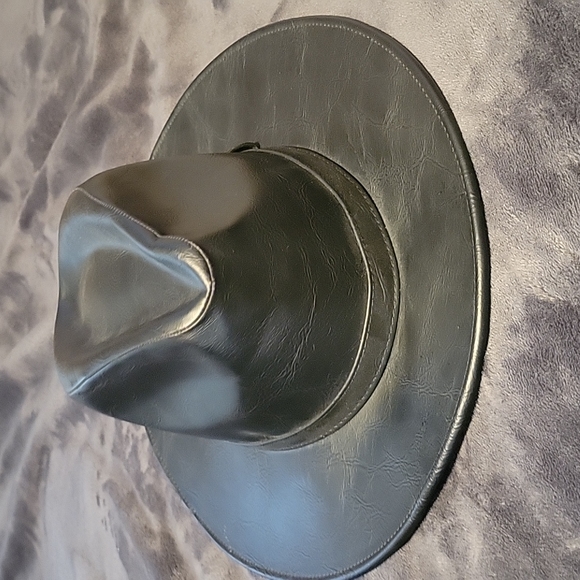 Black Stylish leather Hat - Picture 7 of 7